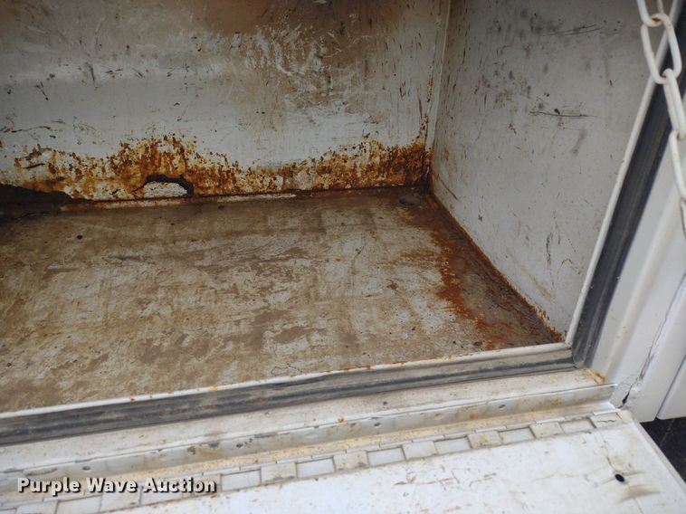 image for item LL9118 2009 Ford F350 Super Duty XL  utility bed pickup truck