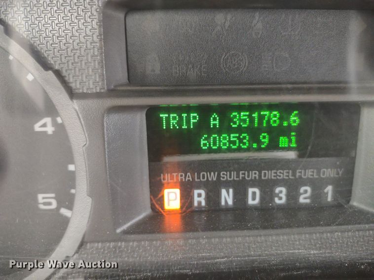 image for item LL9118 2009 Ford F350 Super Duty XL  utility bed pickup truck