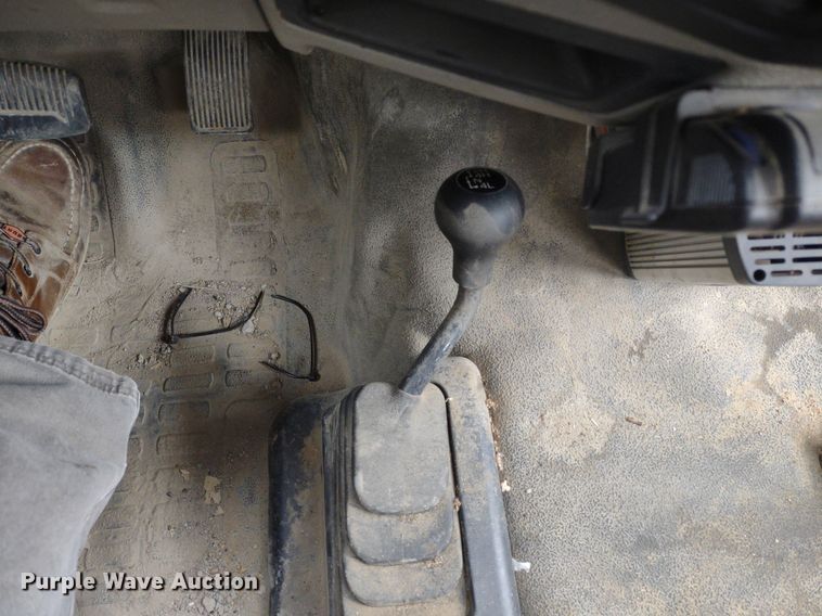 image for item LL9118 2009 Ford F350 Super Duty XL  utility bed pickup truck