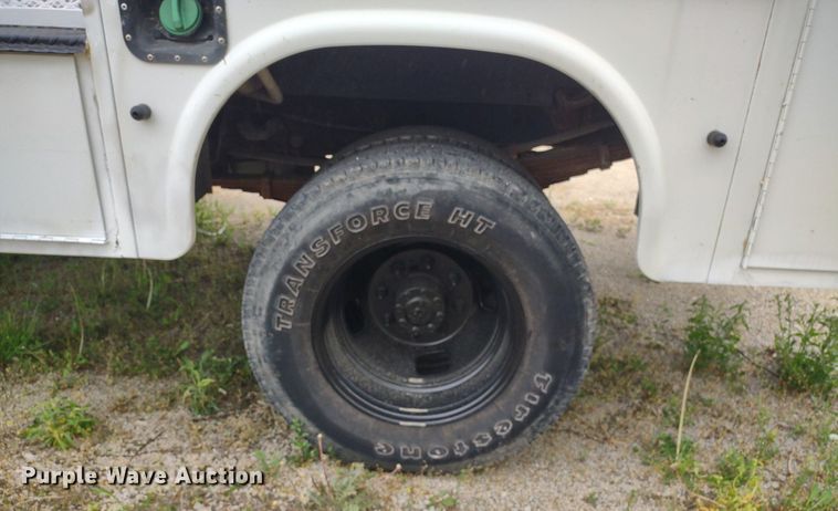 image for item LL9118 2009 Ford F350 Super Duty XL  utility bed pickup truck