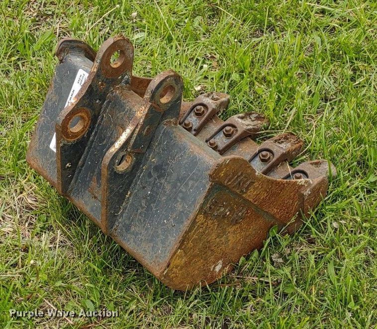 image for item LL9121 Bobcat  mini excavator bucket