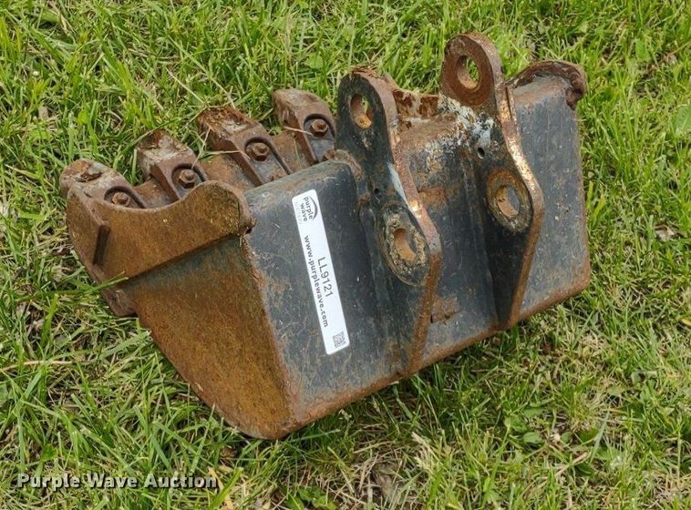 image for item LL9121 Bobcat  mini excavator bucket
