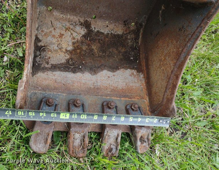 image for item LL9121 Bobcat  mini excavator bucket