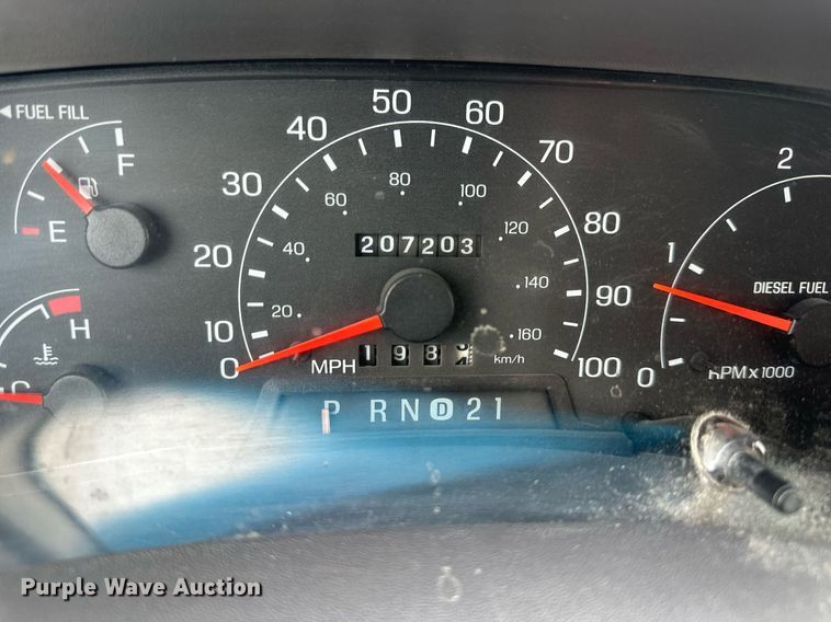 image for item LP9905 2001 Ford F250 Super Duty  SuperCab flatbed pickup truck