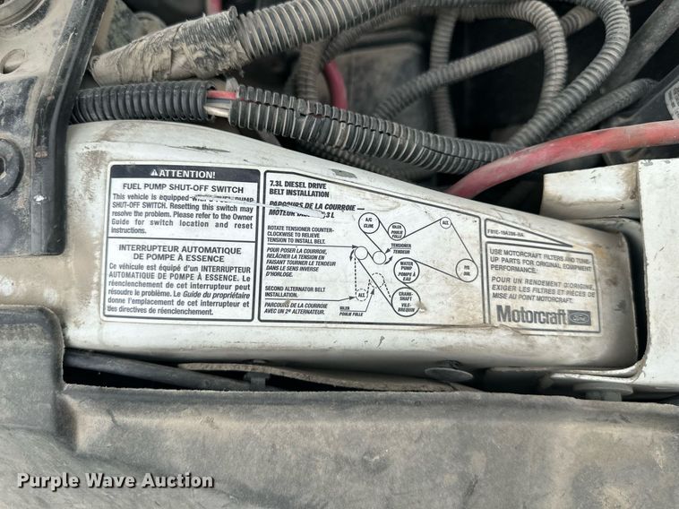 image for item LP9905 2001 Ford F250 Super Duty  SuperCab flatbed pickup truck