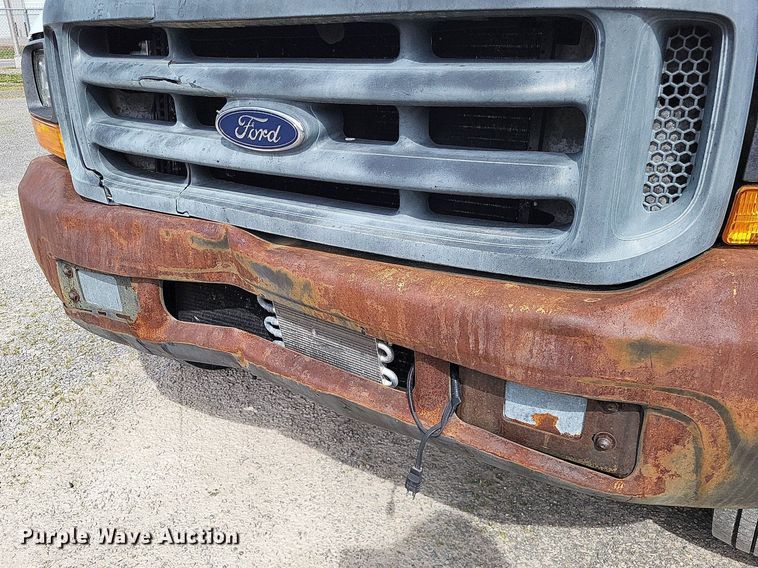 image for item LR9221 1999 Ford F450 Super Duty  refrigerated delivery truck