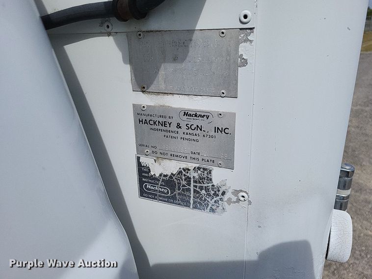 image for item LR9221 1999 Ford F450 Super Duty  refrigerated delivery truck