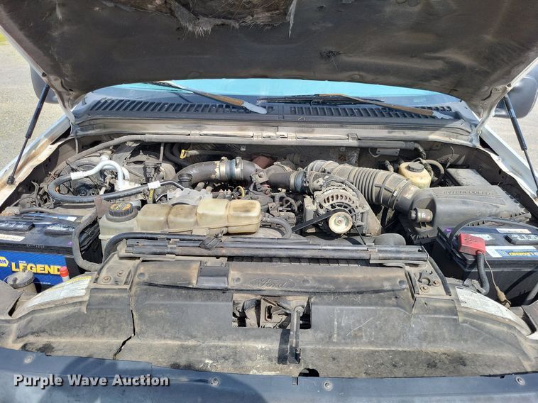 image for item LR9221 1999 Ford F450 Super Duty  refrigerated delivery truck