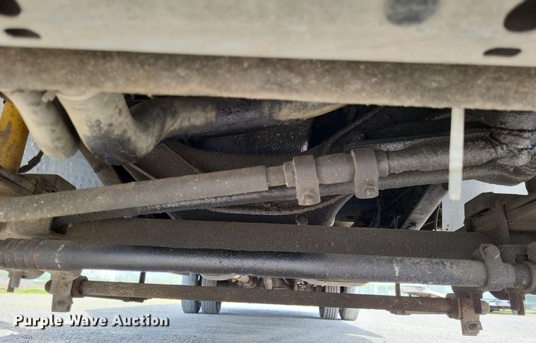 image for item LR9221 1999 Ford F450 Super Duty  refrigerated delivery truck