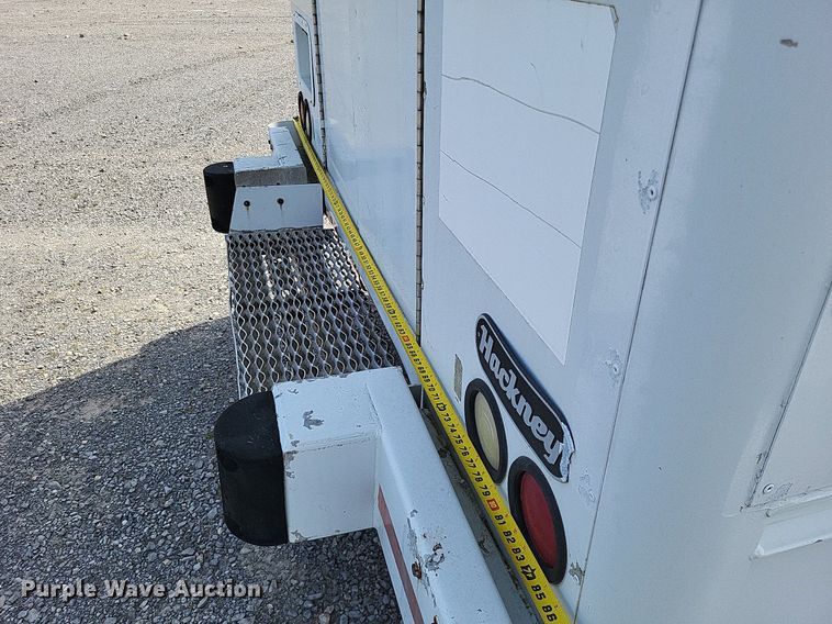 image for item LR9221 1999 Ford F450 Super Duty  refrigerated delivery truck