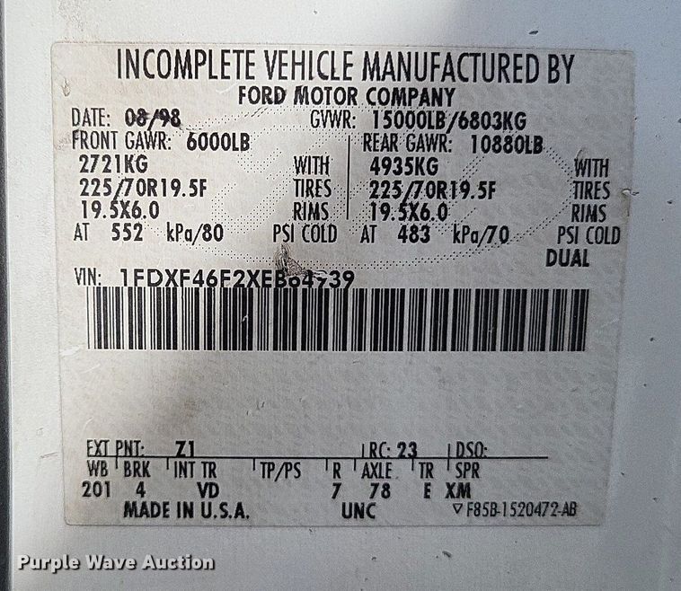 image for item LR9221 1999 Ford F450 Super Duty  refrigerated delivery truck