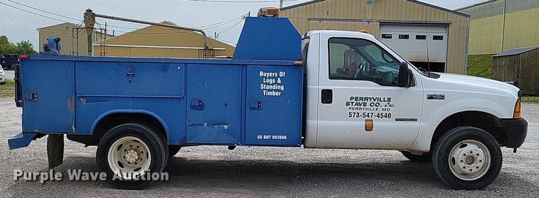 image for item LR9234 1999 Ford F450 Super Duty  utility / service truck