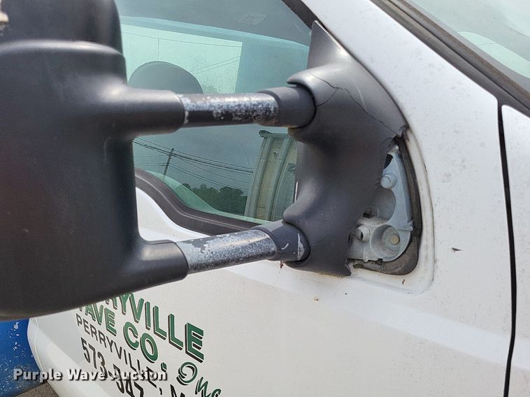 image for item LR9234 1999 Ford F450 Super Duty  utility / service truck