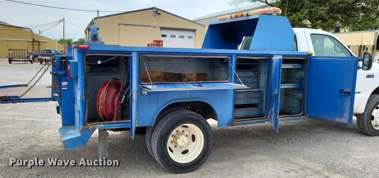 image for item LR9234 1999 Ford F450 Super Duty  utility / service truck