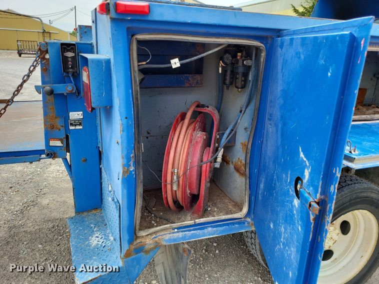 image for item LR9234 1999 Ford F450 Super Duty  utility / service truck