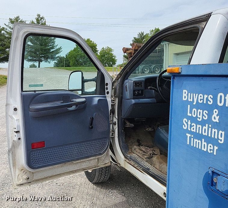 image for item LR9234 1999 Ford F450 Super Duty  utility / service truck