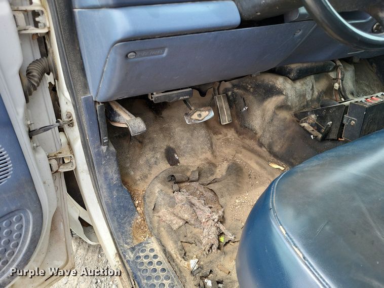 image for item LR9234 1999 Ford F450 Super Duty  utility / service truck