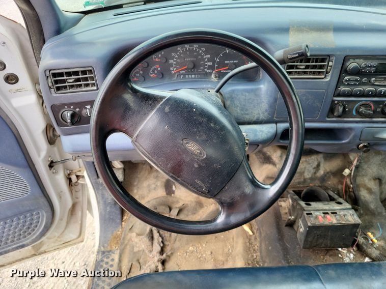 image for item LR9234 1999 Ford F450 Super Duty  utility / service truck