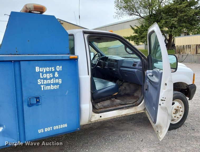 image for item LR9234 1999 Ford F450 Super Duty  utility / service truck