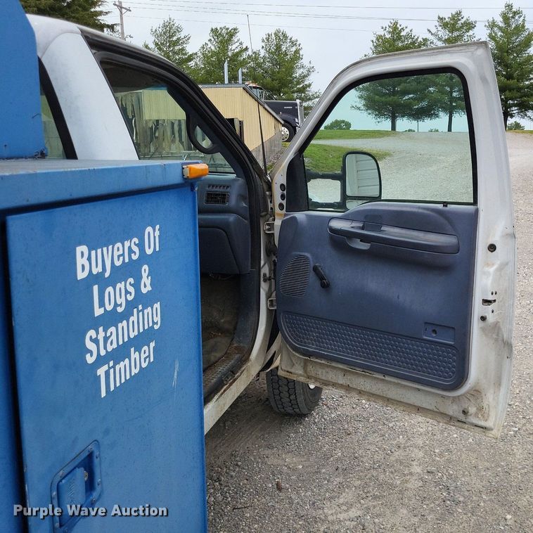 image for item LR9234 1999 Ford F450 Super Duty  utility / service truck