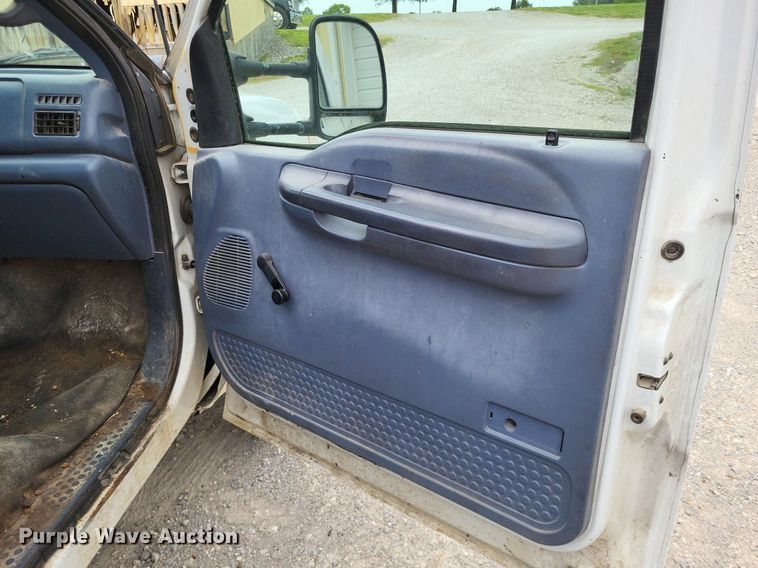 image for item LR9234 1999 Ford F450 Super Duty  utility / service truck