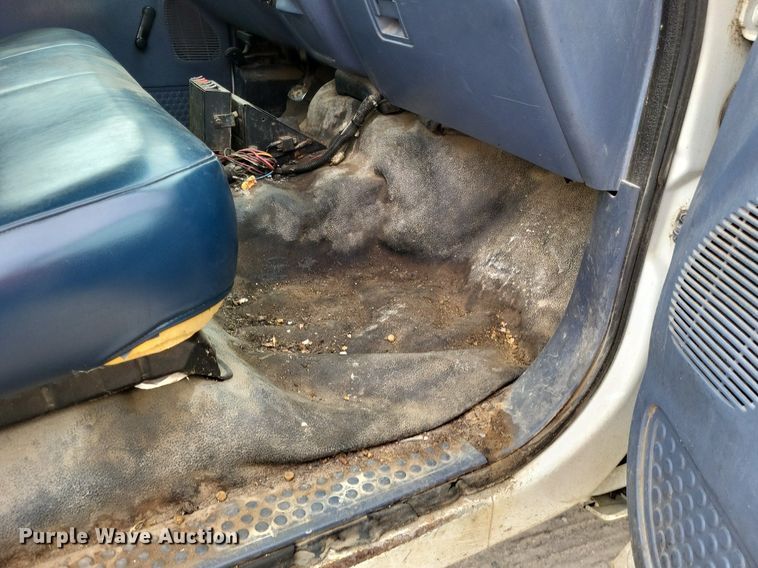 image for item LR9234 1999 Ford F450 Super Duty  utility / service truck