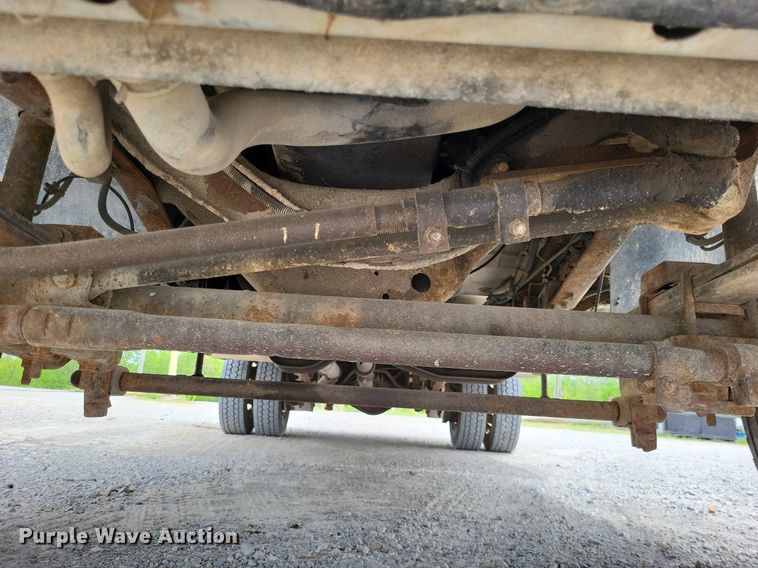 image for item LR9234 1999 Ford F450 Super Duty  utility / service truck