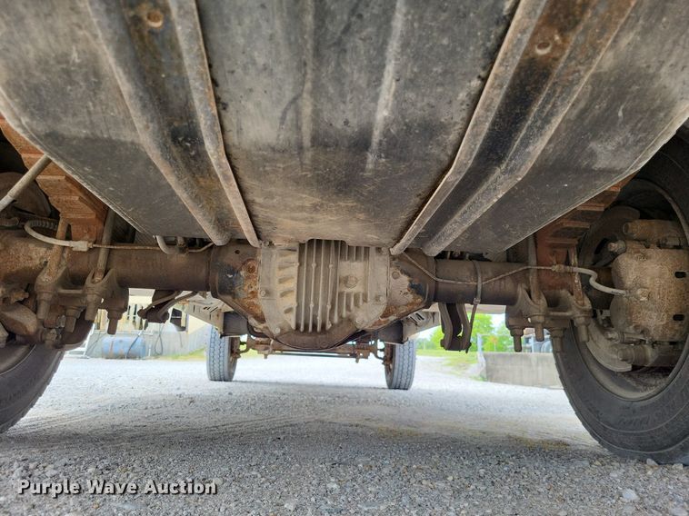 image for item LR9234 1999 Ford F450 Super Duty  utility / service truck