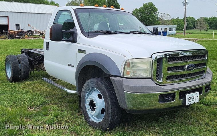 image for item LR9243 2005 Ford F550 Super Duty XL  truck cab and chassis