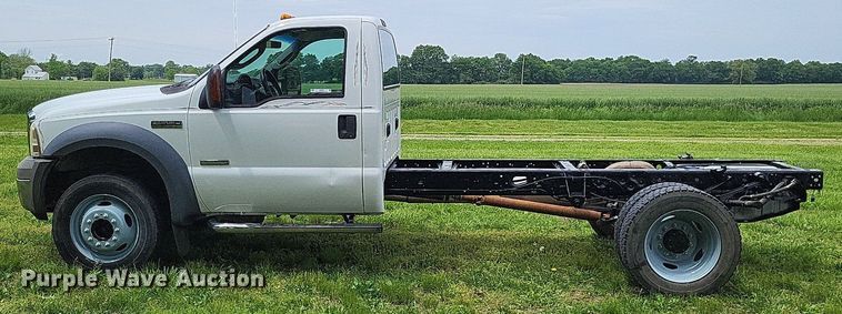 image for item LR9243 2005 Ford F550 Super Duty XL  truck cab and chassis