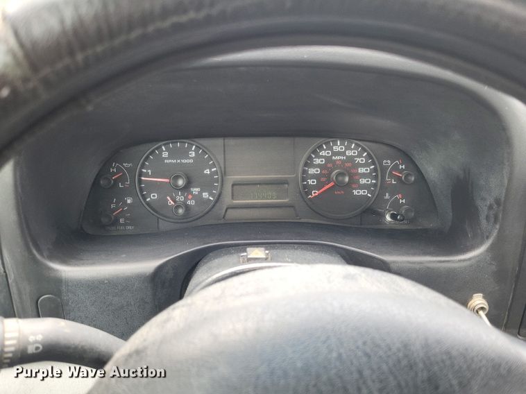 image for item LR9243 2005 Ford F550 Super Duty XL  truck cab and chassis