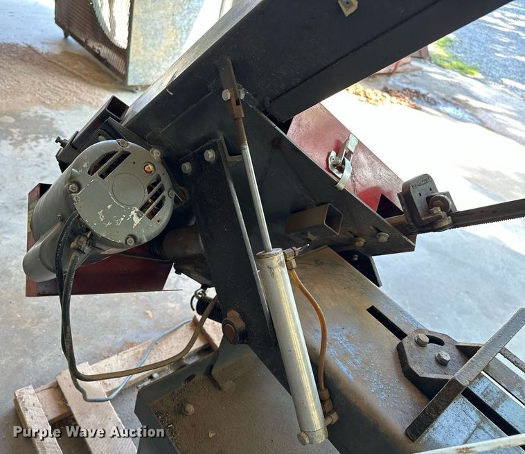 image for item LR9781 Ramco RS-90  bandsaw