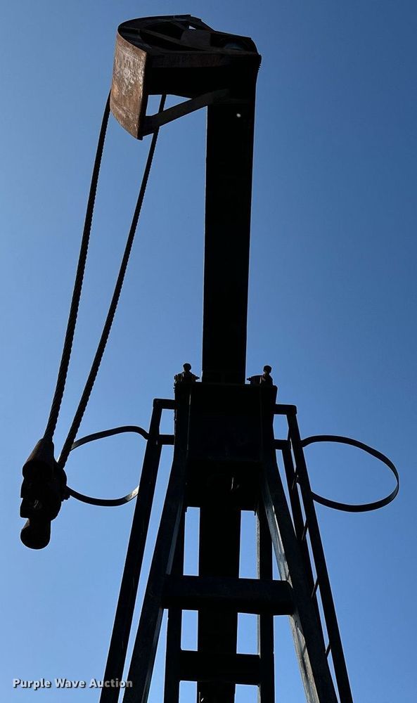 image for item LR9784 Vulcan R160  pump jack