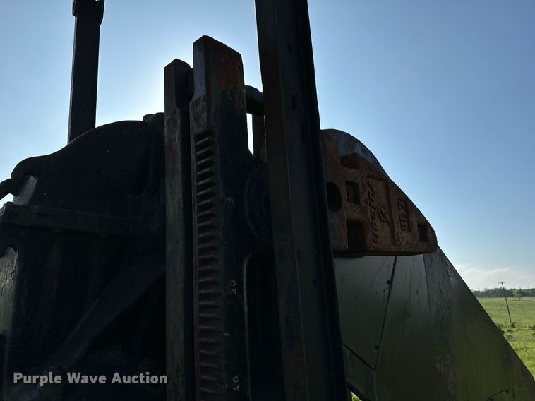 image for item LR9784 Vulcan R160  pump jack