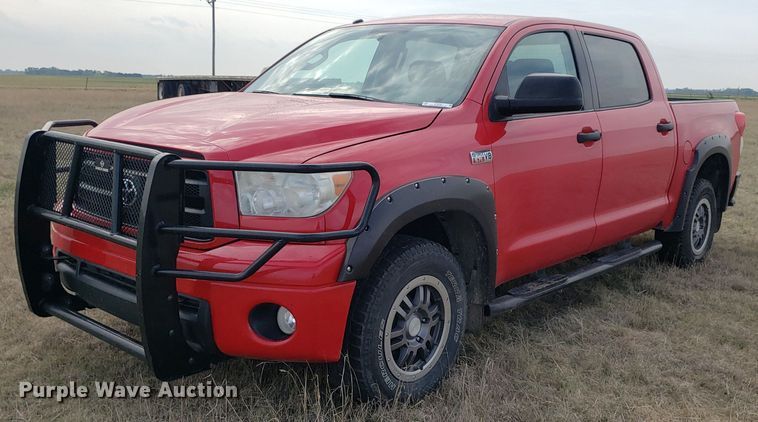 image for item LT9763 2011 Toyota Tundra  Crew Cab pickup truck