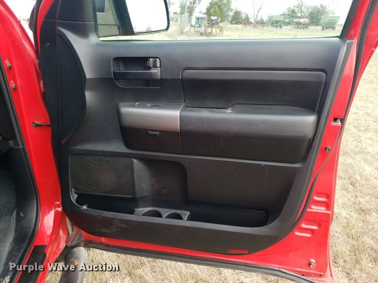 image for item LT9763 2011 Toyota Tundra  Crew Cab pickup truck