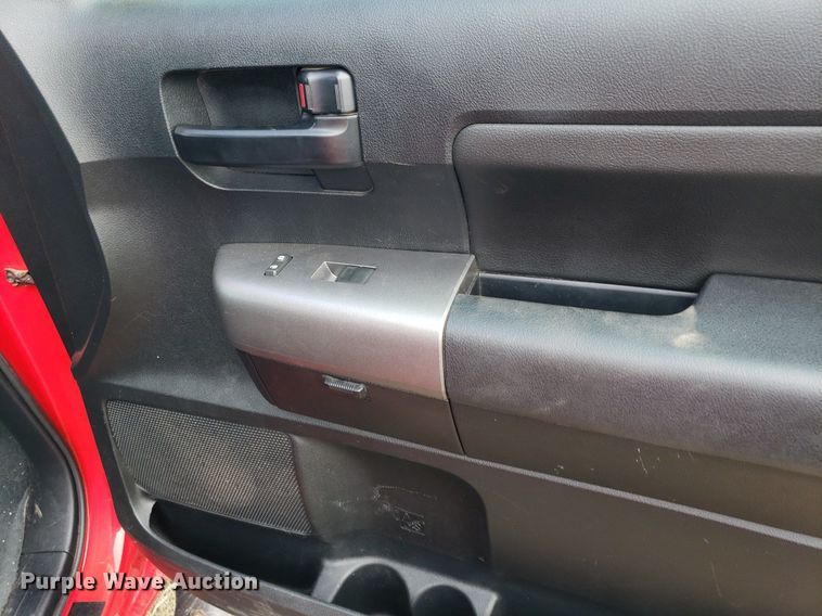 image for item LT9763 2011 Toyota Tundra  Crew Cab pickup truck