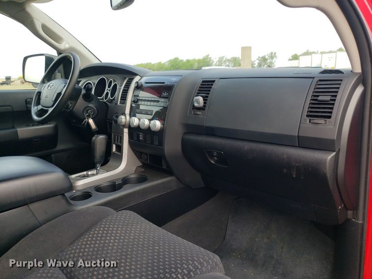 image for item LT9763 2011 Toyota Tundra  Crew Cab pickup truck