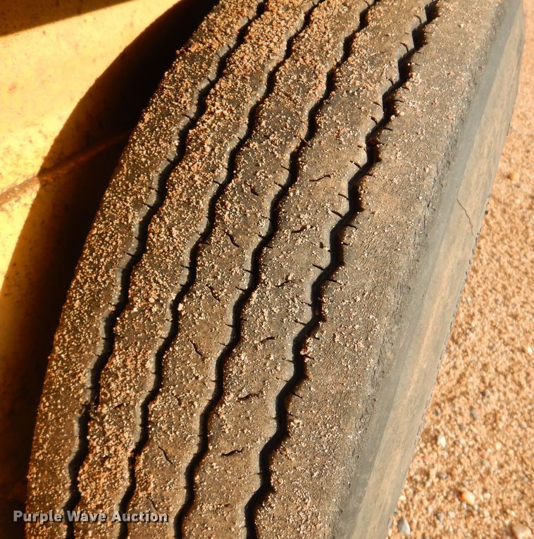 image for item LT9769 2008 Belshe  equipment trailer