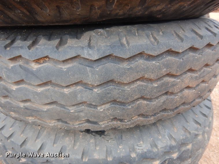 image for item LT9773 (5) trailer axles