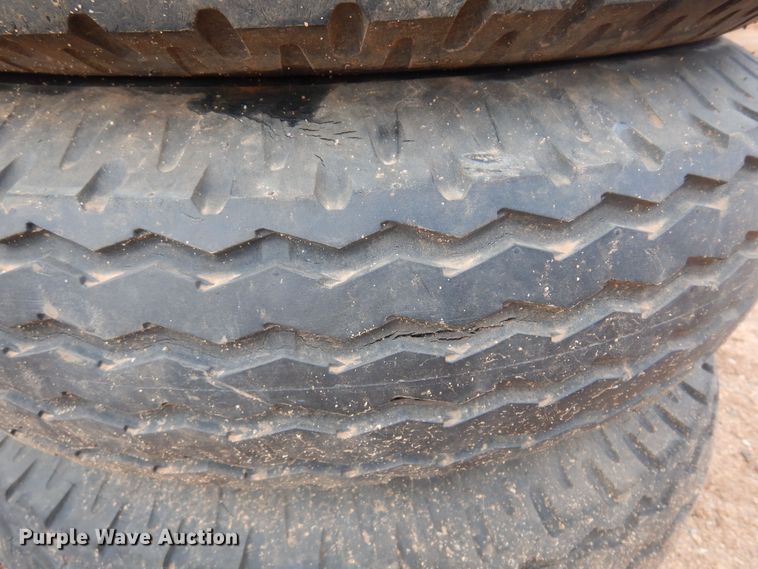 image for item LT9773 (5) trailer axles