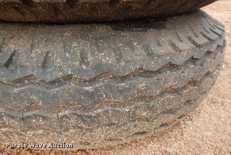 image for item LT9773 (5) trailer axles