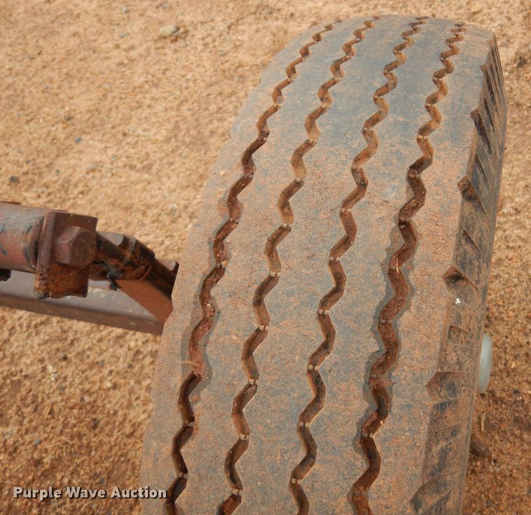 image for item LT9773 (5) trailer axles