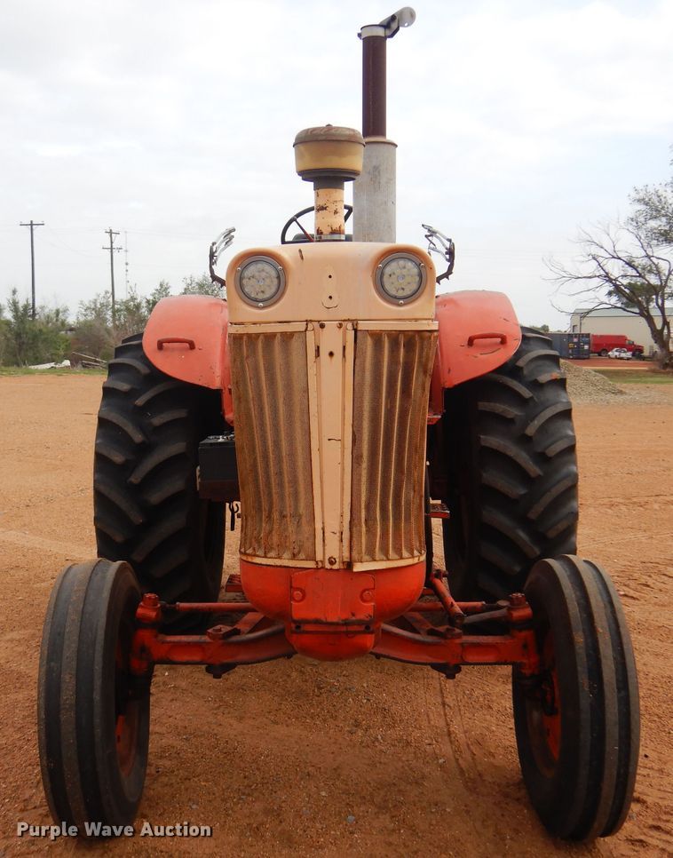 image for item LT9777 Case 930 Comfort King  tractor