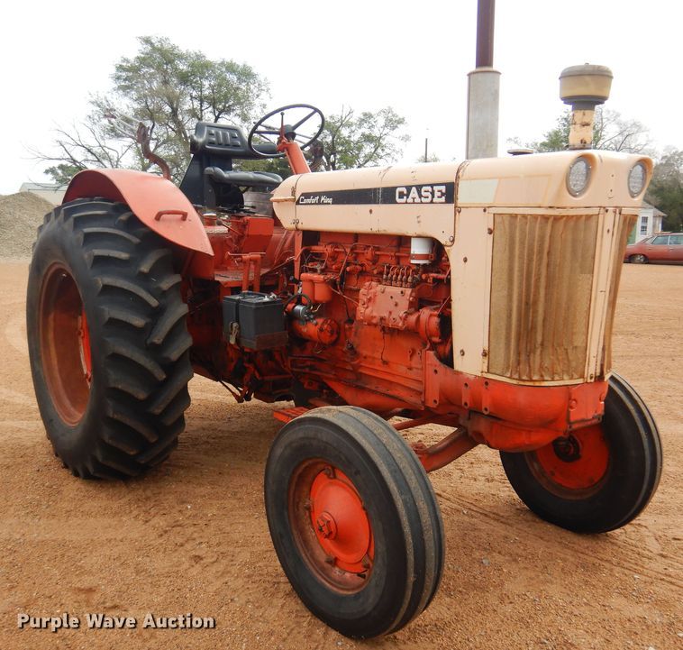 image for item LT9777 Case 930 Comfort King  tractor