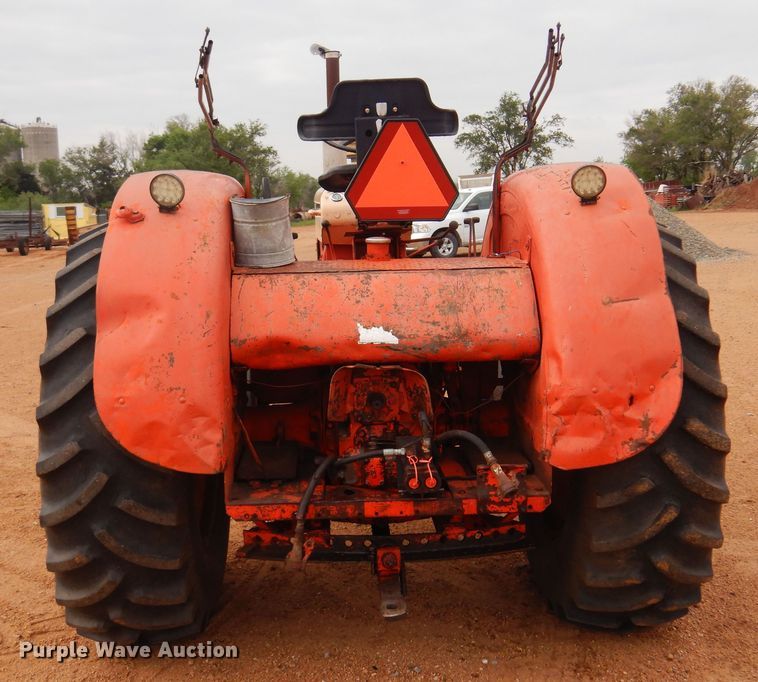 image for item LT9777 Case 930 Comfort King  tractor