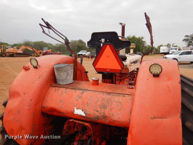 image for item LT9777 Case 930 Comfort King  tractor