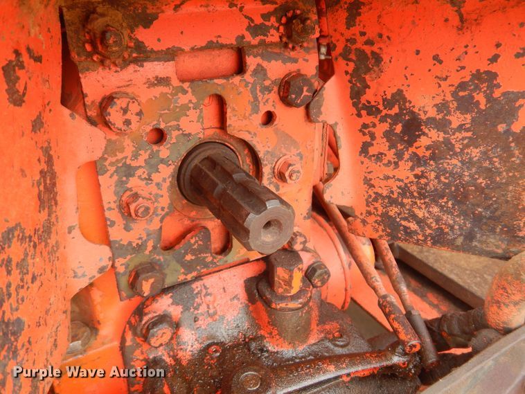 image for item LT9777 Case 930 Comfort King  tractor