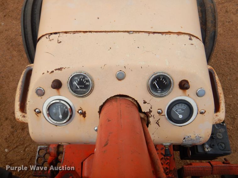 image for item LT9777 Case 930 Comfort King  tractor