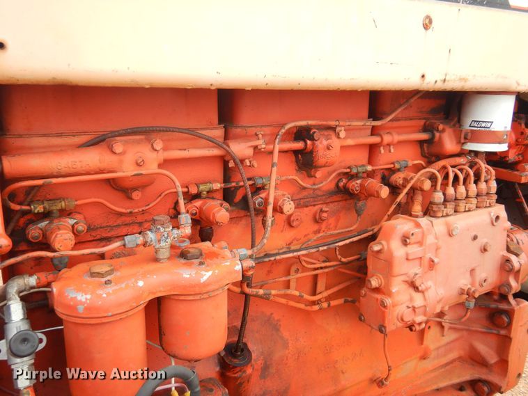 image for item LT9777 Case 930 Comfort King  tractor